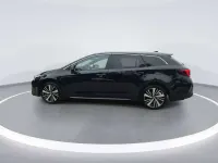 Neu Toyota Corolla Hybrid 179 PS (131 kW) 2026 Black mica / ink Kombi