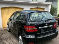Gebraucht Mercedes B200 136 PS (100 kW) 2009 Schwarz Van / Kleinbus