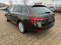 gebraucht Skoda Superb Combi Style 4x4 Exklusive Ausstattung