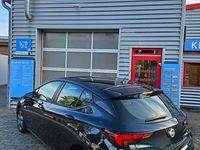 Gebraucht Opel Astra Edition 125 PS (91 kW) 2016 Carragreen Limousine