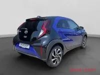 Neu Toyota Aygo X 72 PS (52 kW) 2026 Juniper blue metallic/ black m SUV