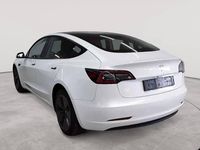 Gebraucht Tesla Model 3 Standard Range Plus 208 kW (283 PS) 2022 Pearl white multicoat Limousine
