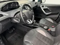 Gebraucht Peugeot 2008 Allure 110 PS (80 kW) 2017 Grün SUV