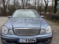 Gebraucht Mercedes E320 224 PS (164 kW) 2003 Blau Limousine