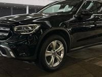 Gebraucht Mercedes GLC300e 194 PS (142 kW) 2021 Schwarz SUV