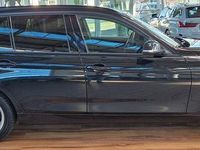 Gebraucht BMW 330 Sport Line 252 PS (185 kW) 2018 Schwarz Kombi
