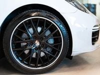 Gebraucht Porsche Panamera 441 PS (324 kW) 2018 Weiß Kleinwagen