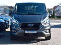 Gebraucht Ford Tourneo Titanium 170 PS (125 kW) 2018 Grau Kombi