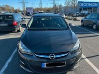 Usata Opel Astra 101 CV (74 kW) 2013 Andere farben Berlina