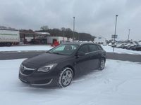 Gebraucht Opel Insignia Edition 131 PS (96 kW) 2015 Grau Kombi