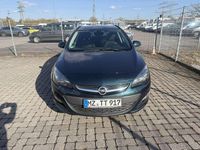 Używany Opel Astra Style 140 KM (102 kW) 2014 Zielony Kombi