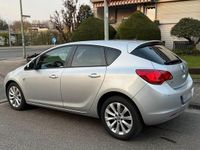 Gebraucht Opel Astra 140 PS (102 kW) 2012 Silber Limousine