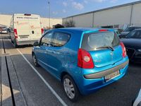 Gebraucht Nissan Pixo Acenta 68 PS (50 kW) 2010 Blau Kleinwagen