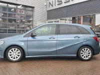 Gebraucht Mercedes B220 177 PS (130 kW) 2014 Blau Van / Kleinbus