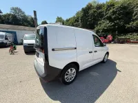 Gebraucht VW Caddy 122 PS (89 kW) 2022 Weiß Van / Kleinbus