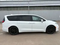 Gebraucht Chrysler Pacifica Limited 264 PS (194 kW) 2022 Weiß Van