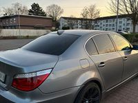 Gebraucht BMW 530 248 PS (182 kW) 2008 Grau Limousine
