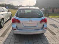 Gebraucht Opel Astra 110 PS (80 kW) 2014 Silber Kombi