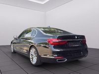 Gebraucht BMW 730 Sport Line 265 PS (194 kW) 2016 Schwarz Limousine