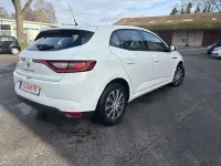 Gebraucht Renault Mégane Life 101 PS (74 kW) 2018 Gletscherweiss Limousine
