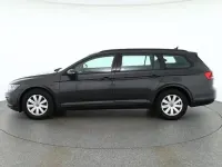 Gebraucht VW Passat 122 PS (89 kW) 2024 Grau Kombi