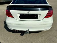 Gebraucht Mercedes C180 129 PS (94 kW) 2001 Weiß Coupé