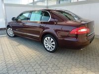 Gebraucht Skoda Superb Elegance 140 PS (102 kW) 2011 Rot metallic Limousine