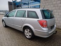 Gebraucht Opel Astra 90 PS (66 kW) 2008 Silber Limousine