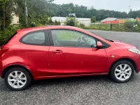 Gebraucht Mazda 2 75 PS (55 kW) 2008 Rot Kleinwagen