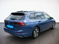 Second-hand VW Golf VIII Goal 150 CP (110 kW) 2025 Albastru Break