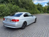 Gebraucht BMW 325 218 PS (160 kW) 2006 Silber Coupé