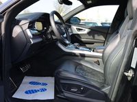 Gebraucht Audi Q8 S-Line 286 PS (210 kW) 2023 Mythosschwarz metallic (metallic) SUV