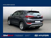 gebraucht Hyundai Tucson 2.0 CRDi Trend /4x4/SHZ/LM/KlimaA/PDC/AUT