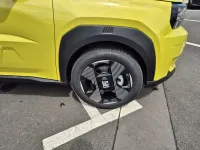 Neu Fiat Grande Panda La Prima 101 PS (74 kW) 2026 Gelb Kleinwagen