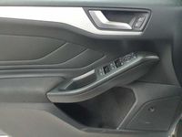 Gebraucht Ford Focus Cool & Connect 125 PS (91 kW) 2020 Frostweiß Kombi