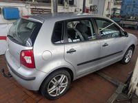 Gebraucht VW Polo 64 PS (47 kW) 2003 Silber Kleinwagen