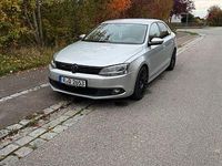 Gebraucht VW Jetta Trendline 105 PS (77 kW) 2012 Silber Limousine