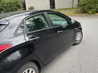 Gebraucht Hyundai i30 99 PS (72 kW) 2013 Schwarz Limousine