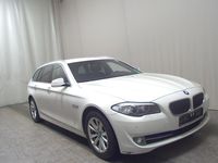 Gebraucht BMW 520 Sport Line 184 PS (135 kW) 2013 Alpinweiss iii Kombi