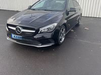 Gebraucht Mercedes CLA220 Shooting Brake 177 PS (130 kW) 2017 Schwarz Kombi