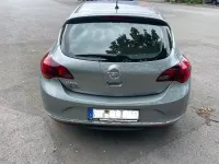 Gebraucht Opel Astra Edition 120 PS (88 kW) 2012 Grau Limousine