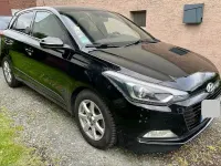 Gebraucht Hyundai i20 Passion 101 PS (74 kW) 2016 Schwarz Limousine