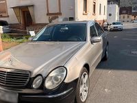 Gebraucht Mercedes E240 177 PS (130 kW) 2004 Grau Limousine