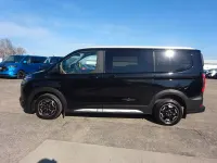 Używany Ford Tourneo Active 232 KM (170 kW) 2025 Czarny Minivan