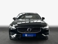 Gebraucht Volvo V60 Plus 197 PS (144 kW) 2023 Onyx black Kombi