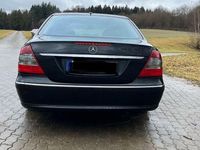 Gebraucht Mercedes E280 Avantgarde 190 PS (139 kW) 2006 Schwarz Limousine