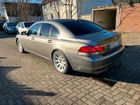 Gebraucht BMW 750 367 PS (269 kW) 2006 Grau Limousine