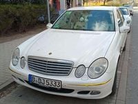 Gebraucht Mercedes E220 Classic 150 PS (110 kW) 2005 Weiß Limousine