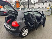 Gebraucht VW Golf IV 75 PS (55 kW) 2004 Black magic perleffekt Kleinwagen