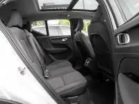 Gebraucht Volvo XC40 Momentum 163 PS (119 kW) 2021 Ice white SUV